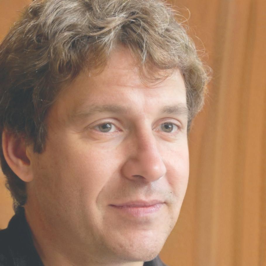 Kursleiter Florian Beckmann bei der Vermittlung unternehmerischer Finanzkonzepte